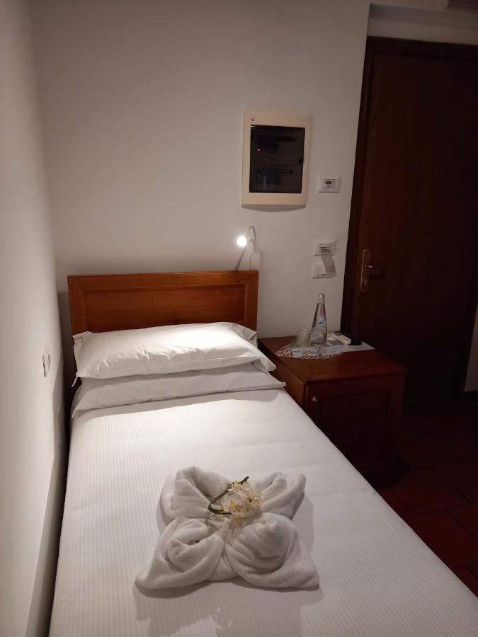 Hotel Italia Sacile Kültér fotó
