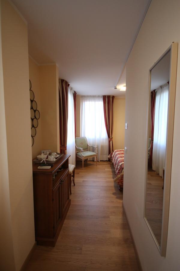 Hotel Italia Sacile Kültér fotó